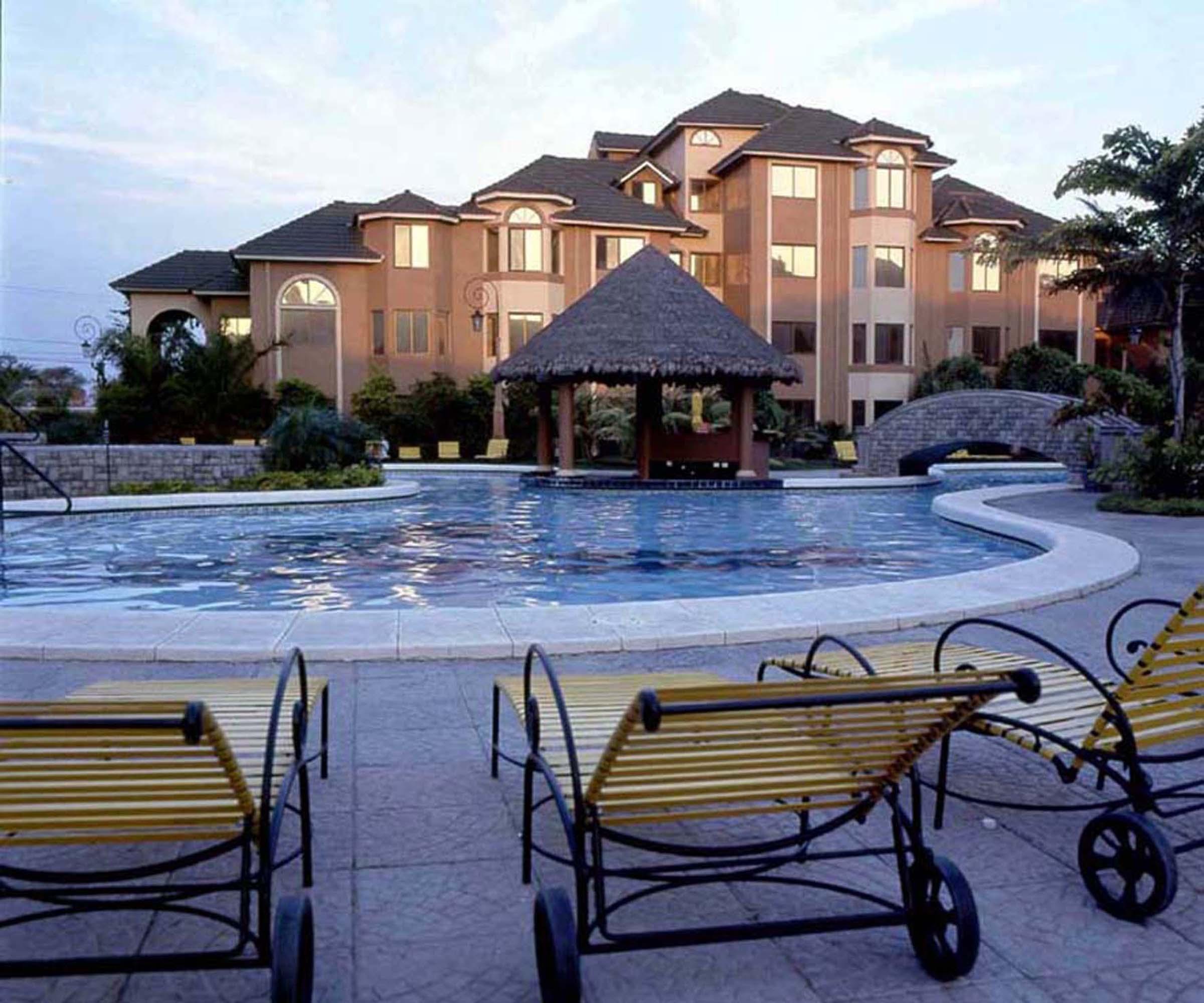 Buganvillas Hotel Suites Santa Cruz de La Sierra Buitenkant foto