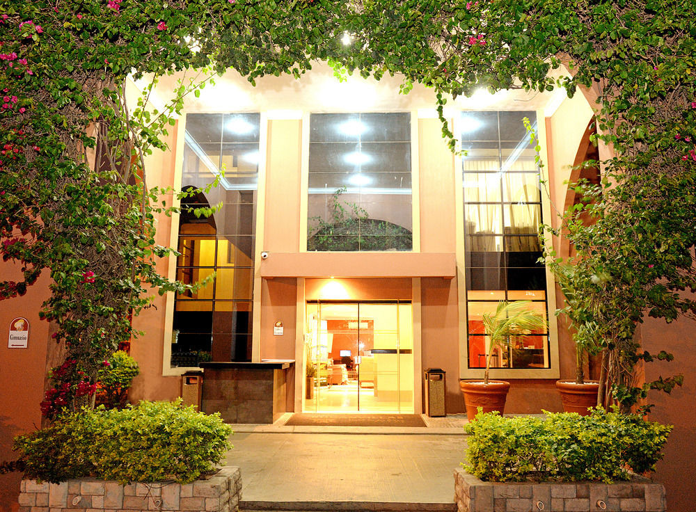 Buganvillas Hotel Suites Santa Cruz de La Sierra Buitenkant foto